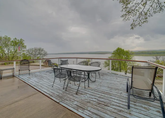 Watch The Sunrise At Quaint Lake-view Casa vacanze *