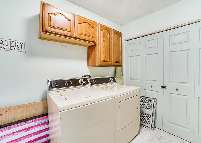 Casa vacanze Watch The Sunrise At Quaint Lake-view Peoria